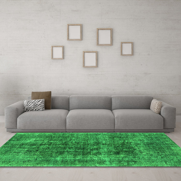 Machine Washable Oriental Green Industrial Area Rugs in a Living Room,, wshurb1808grn