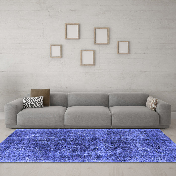 Machine Washable Oriental Blue Industrial Rug in a Living Room, wshurb1808blu