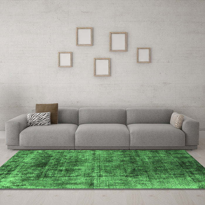 Machine Washable Oriental Emerald Green Industrial Area Rugs in a Living Room,, wshurb1810emgrn