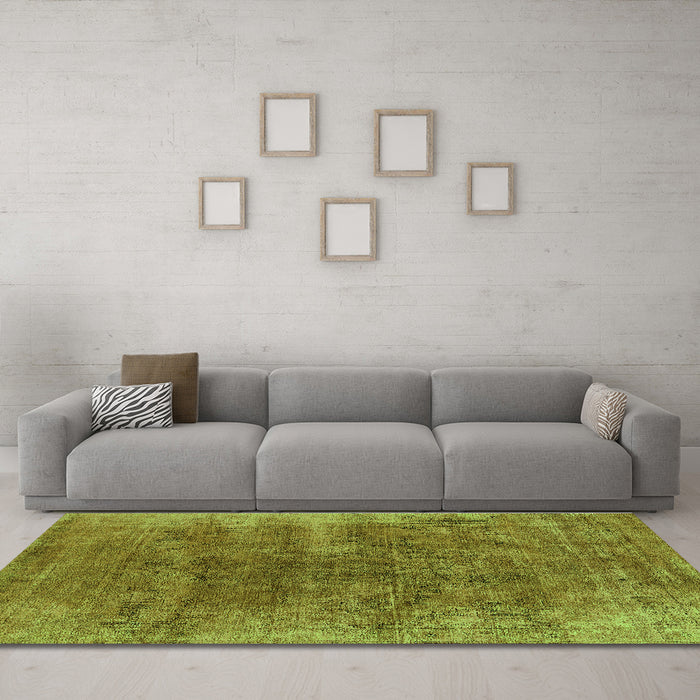 Machine Washable Oriental Green Industrial Area Rugs in a Living Room,, wshurb1812grn
