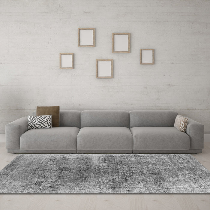 Machine Washable Oriental Gray Industrial Rug in a Living Room,, wshurb1812gry