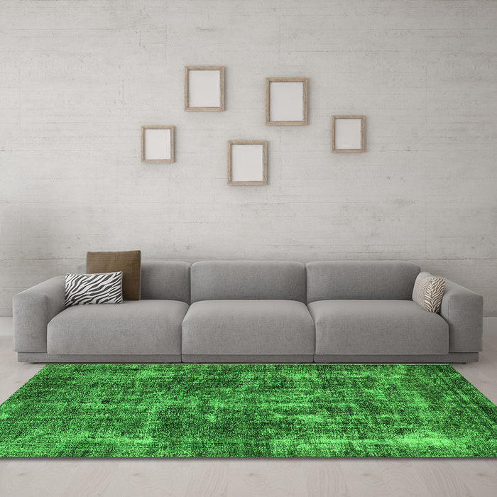 Machine Washable Oriental Green Industrial Area Rugs in a Living Room,, wshurb1814grn