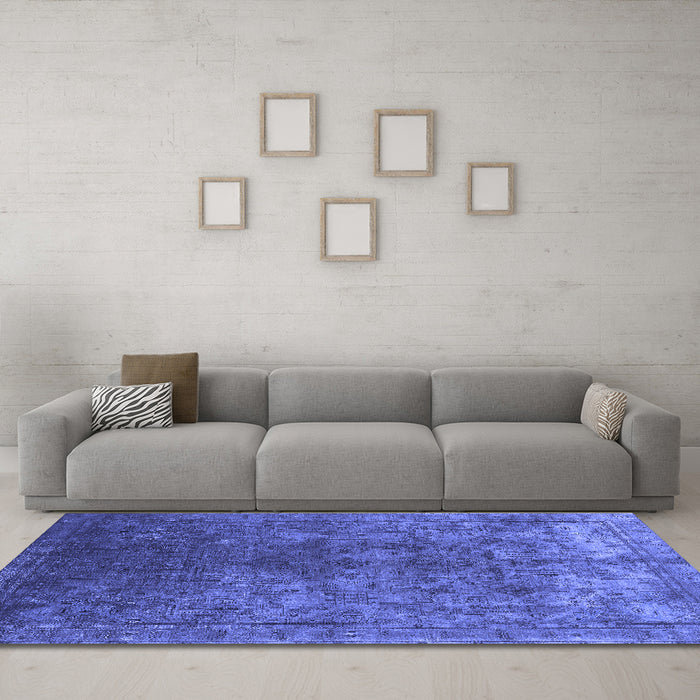 Machine Washable Oriental Blue Industrial Rug in a Living Room, wshurb1816blu