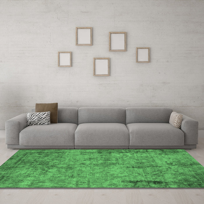 Machine Washable Oriental Emerald Green Industrial Area Rugs in a Living Room,, wshurb1817emgrn