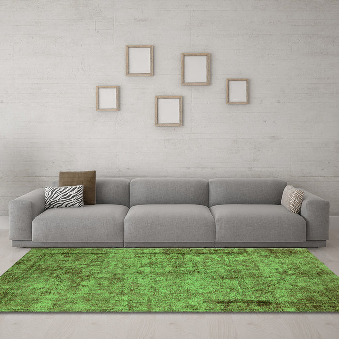 Machine Washable Oriental Green Industrial Area Rugs in a Living Room,, wshurb1817grn