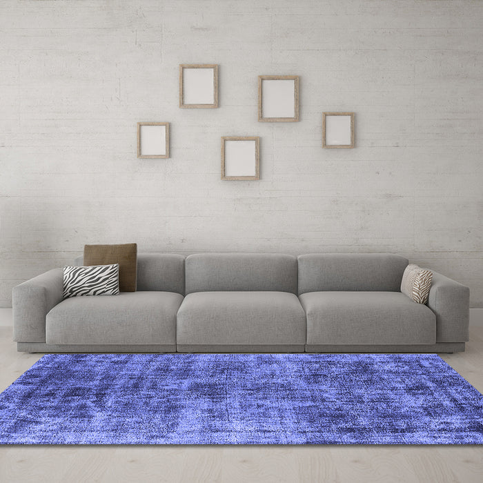 Machine Washable Oriental Blue Industrial Rug in a Living Room, wshurb1818blu