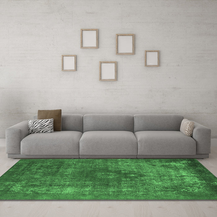 Machine Washable Oriental Emerald Green Industrial Area Rugs in a Living Room,, wshurb1821emgrn