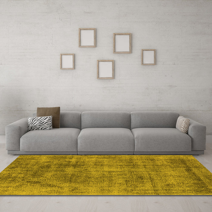 Machine Washable Oriental Yellow Industrial Rug in a Living Room, wshurb1822yw