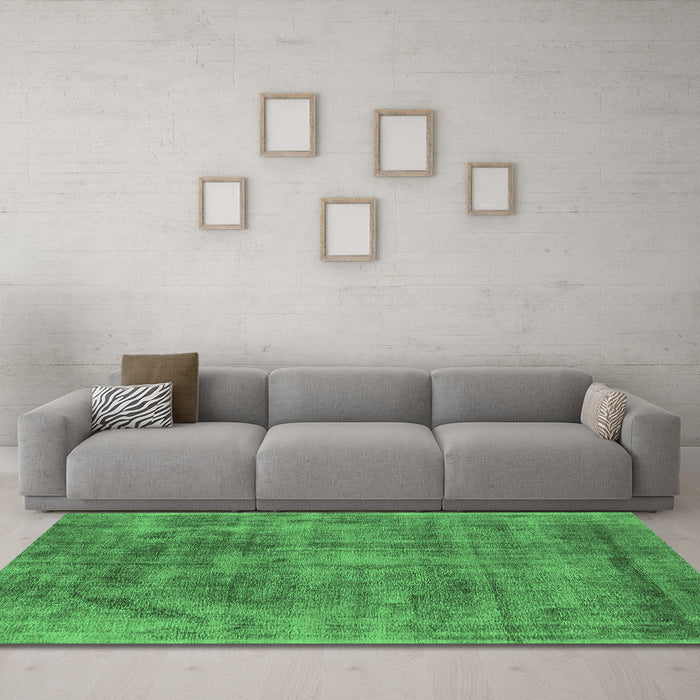 Machine Washable Oriental Emerald Green Industrial Area Rugs in a Living Room,, wshurb1822emgrn