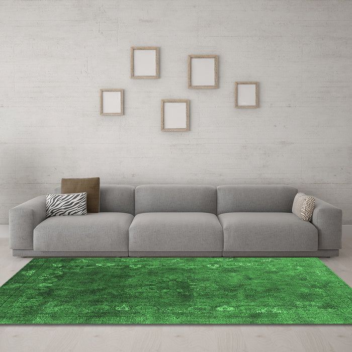Machine Washable Oriental Emerald Green Industrial Area Rugs in a Living Room,, wshurb1824emgrn