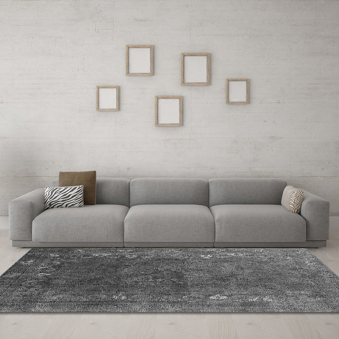 Machine Washable Oriental Gray Industrial Rug in a Living Room,, wshurb1824gry