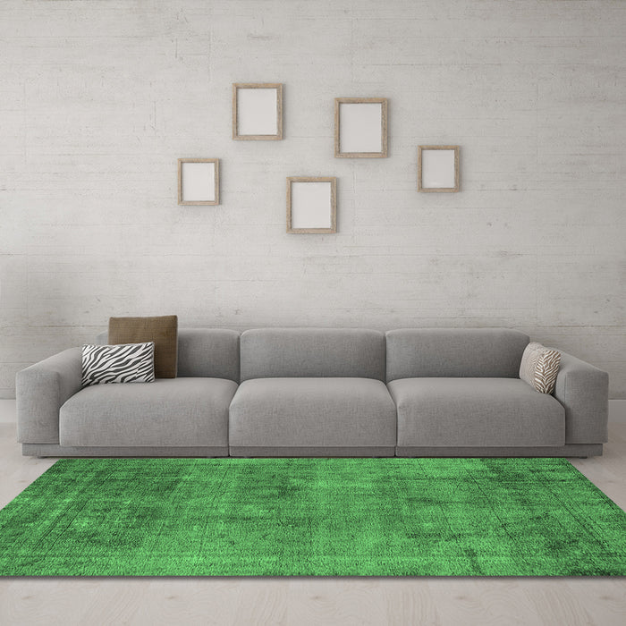 Machine Washable Oriental Emerald Green Industrial Area Rugs in a Living Room,, wshurb1825emgrn