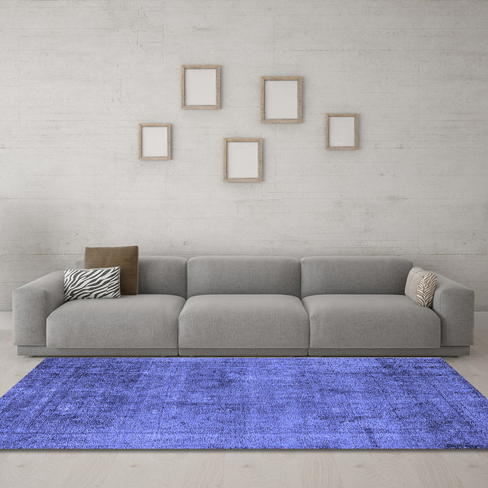 Machine Washable Oriental Blue Industrial Rug in a Living Room, wshurb1825blu