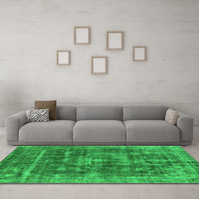 Machine Washable Oriental Green Industrial Area Rugs in a Living Room,, wshurb1829grn