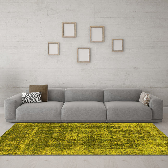 Machine Washable Oriental Yellow Industrial Rug in a Living Room, wshurb1829yw