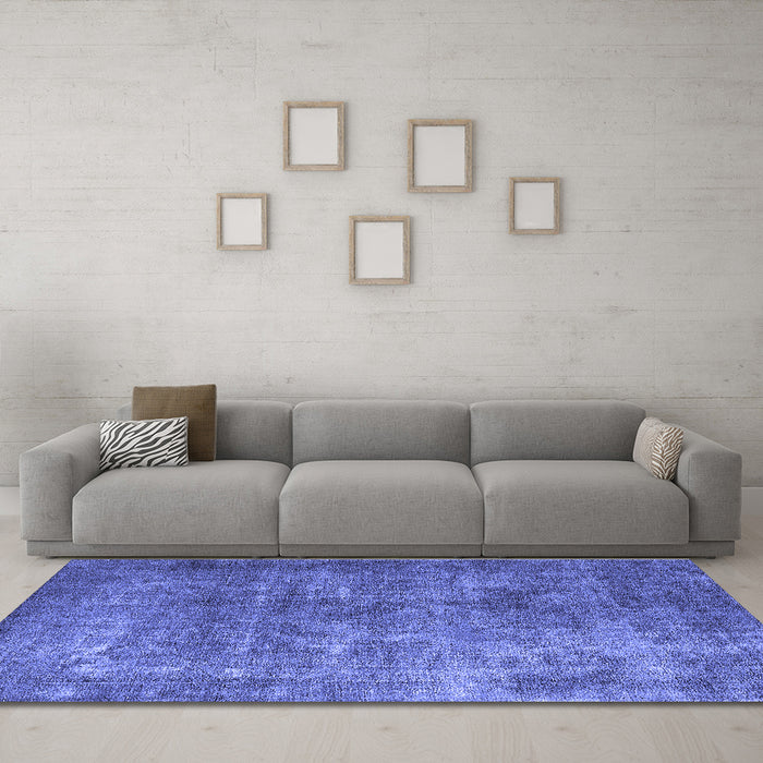 Machine Washable Oriental Blue Industrial Rug in a Living Room, wshurb1832blu