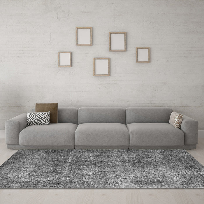 Machine Washable Oriental Gray Industrial Rug in a Living Room,, wshurb1832gry