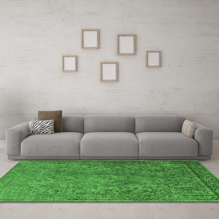 Machine Washable Oriental Green Industrial Area Rugs in a Living Room,, wshurb1833grn
