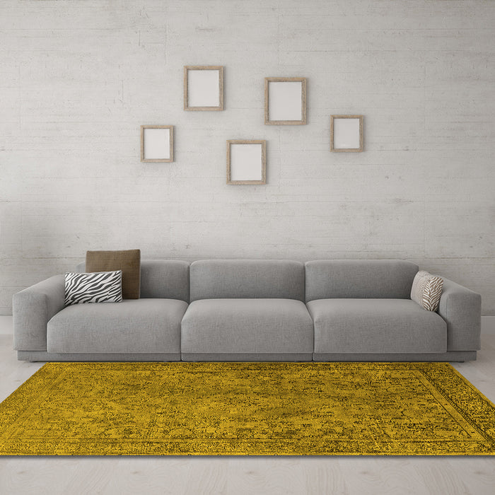 Machine Washable Oriental Yellow Industrial Rug in a Living Room, wshurb1833yw
