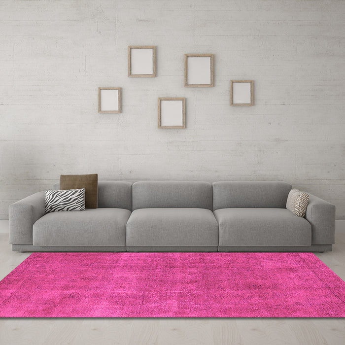 Machine Washable Oriental Pink Industrial Rug in a Living Room, wshurb1834pnk