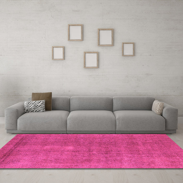 Machine Washable Oriental Pink Industrial Rug in a Living Room, wshurb1835pnk