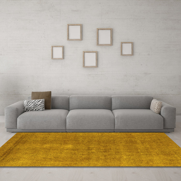 Machine Washable Oriental Yellow Industrial Rug in a Living Room, wshurb1835yw