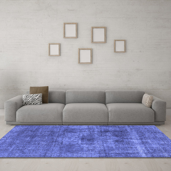 Machine Washable Oriental Blue Industrial Rug in a Living Room, wshurb1836blu