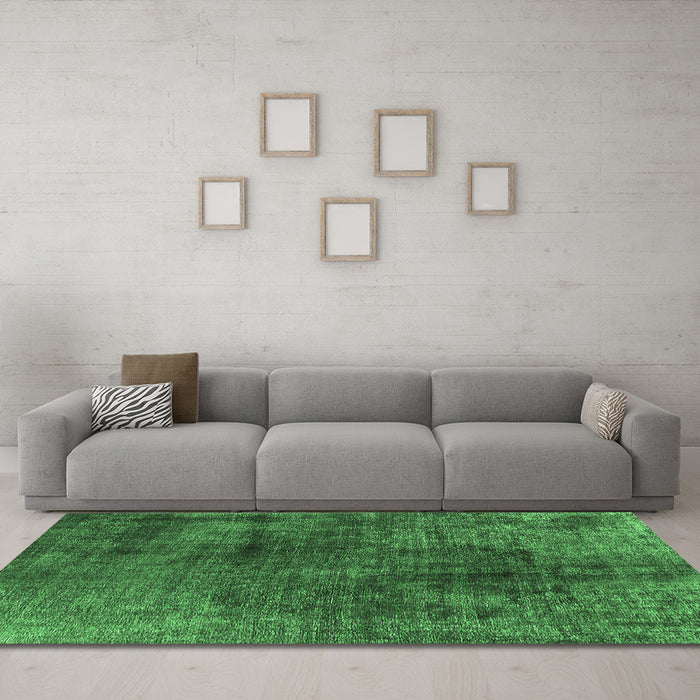 Machine Washable Oriental Emerald Green Industrial Area Rugs in a Living Room,, wshurb1837emgrn