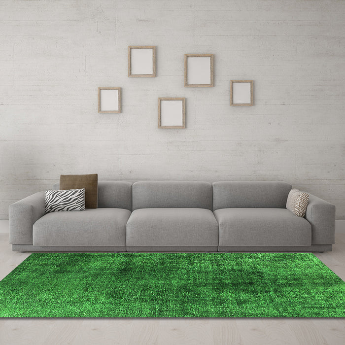 Machine Washable Oriental Green Industrial Area Rugs in a Living Room,, wshurb1837grn