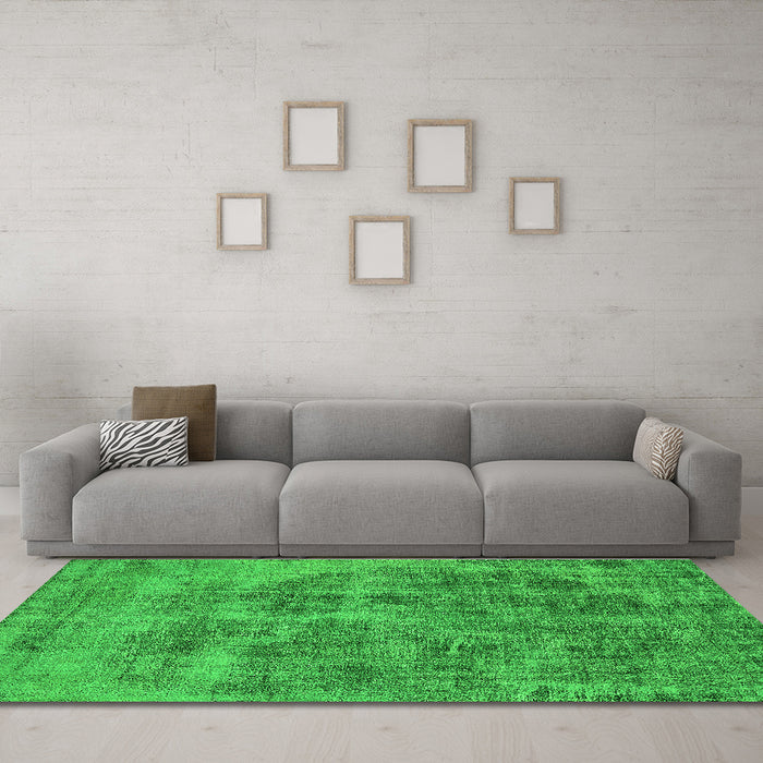 Machine Washable Oriental Green Industrial Area Rugs in a Living Room,, wshurb1838grn