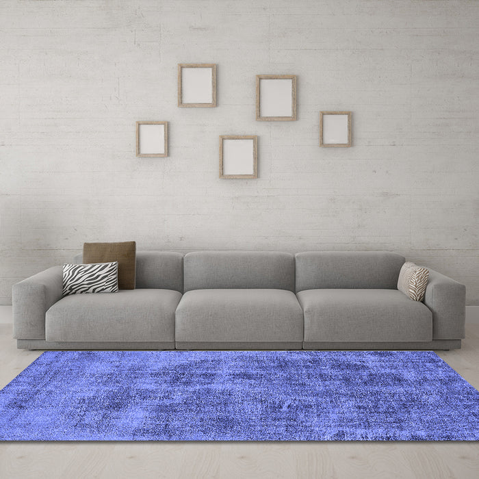 Machine Washable Oriental Blue Industrial Rug in a Living Room, wshurb1838blu