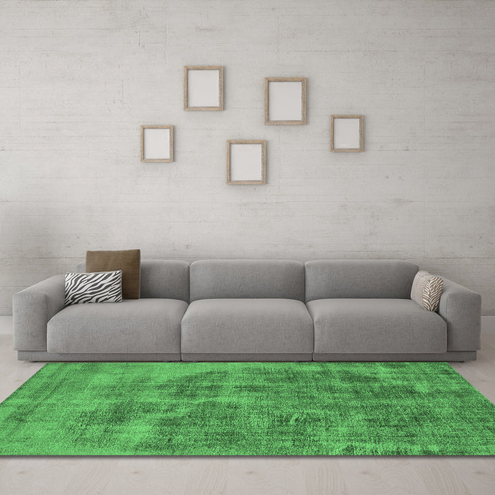 Machine Washable Oriental Emerald Green Industrial Area Rugs in a Living Room,, wshurb1838emgrn