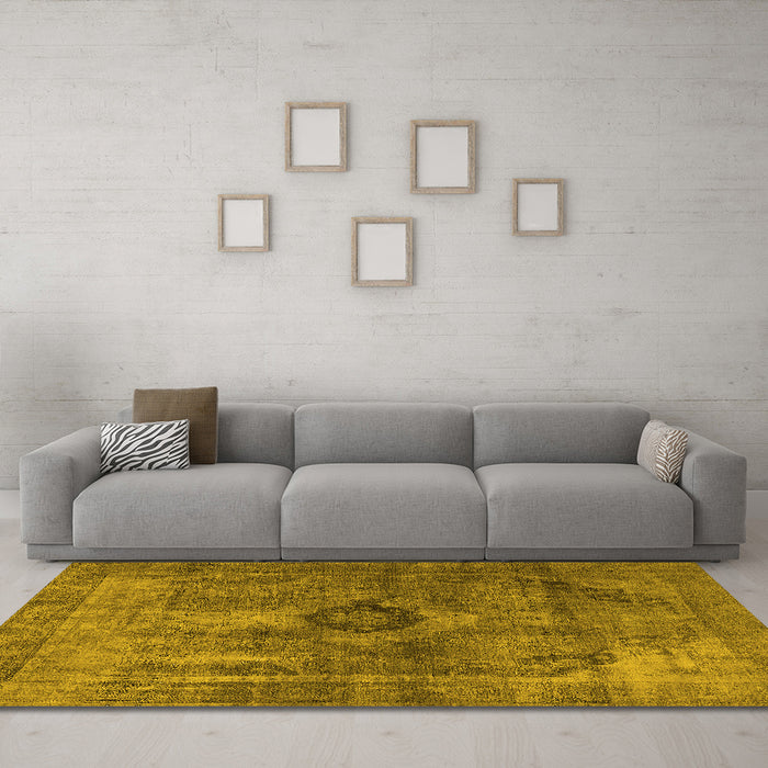 Machine Washable Oriental Yellow Industrial Rug in a Living Room, wshurb1839yw