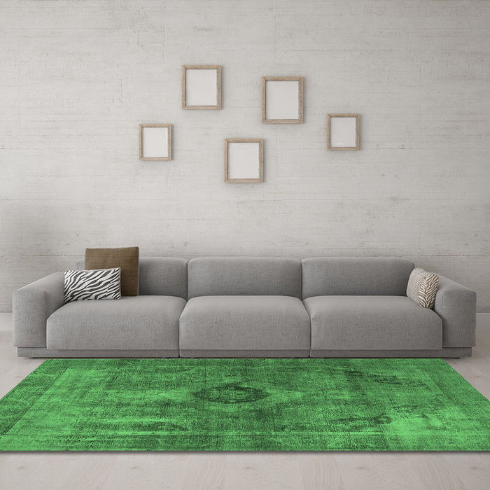 Machine Washable Oriental Emerald Green Industrial Area Rugs in a Living Room,, wshurb1839emgrn