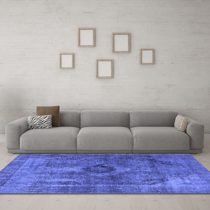 Machine Washable Oriental Blue Industrial Rug in a Living Room, wshurb1839blu