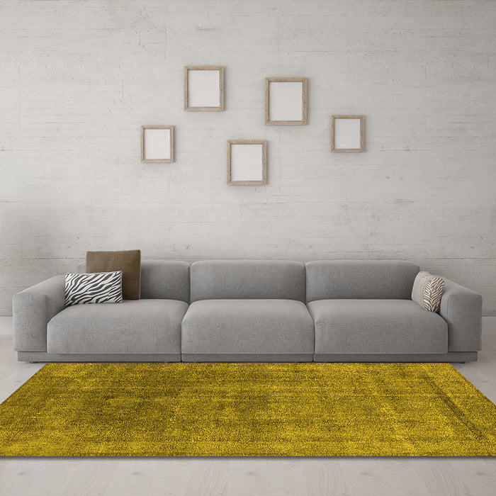 Machine Washable Oriental Yellow Industrial Rug in a Living Room, wshurb1840yw