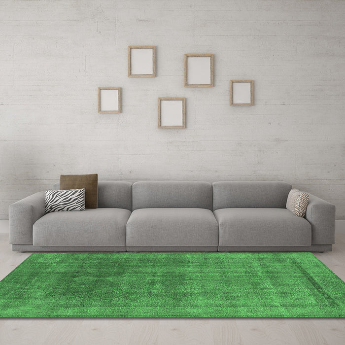Machine Washable Oriental Emerald Green Industrial Area Rugs in a Living Room,, wshurb1840emgrn