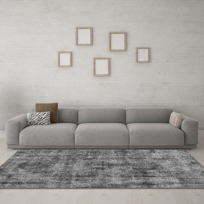 Machine Washable Oriental Gray Industrial Rug in a Living Room,, wshurb1841gry