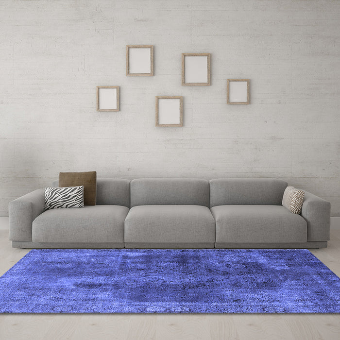 Machine Washable Oriental Blue Industrial Rug in a Living Room, wshurb1842blu