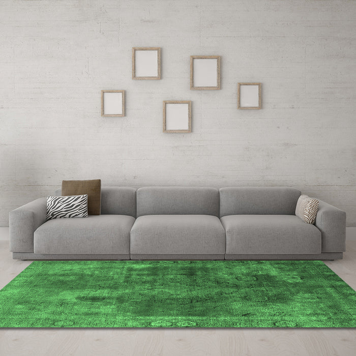 Machine Washable Oriental Emerald Green Industrial Area Rugs in a Living Room,, wshurb1842emgrn