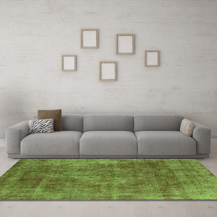 Machine Washable Oriental Green Industrial Area Rugs in a Living Room,, wshurb1843grn