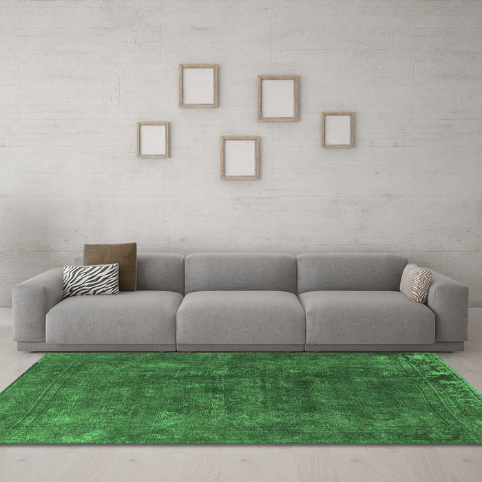 Machine Washable Oriental Emerald Green Industrial Area Rugs in a Living Room,, wshurb1845emgrn