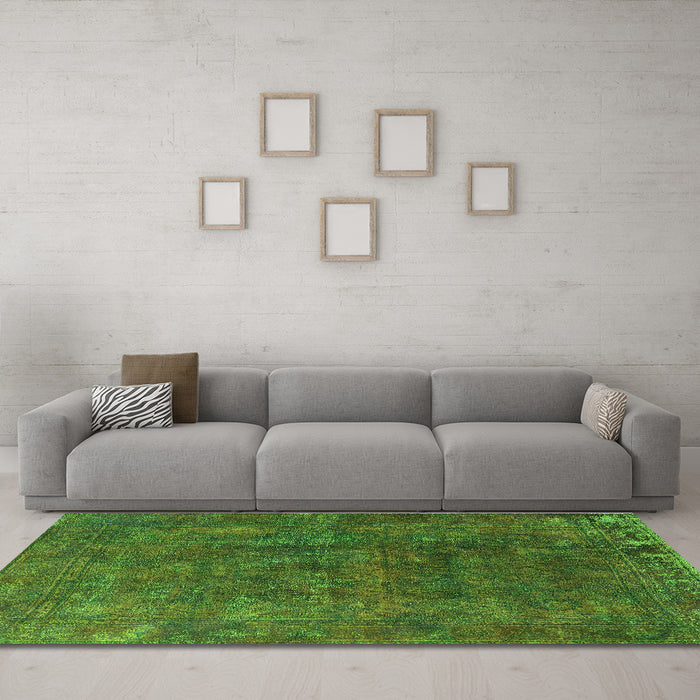 Machine Washable Oriental Green Industrial Area Rugs in a Living Room,, wshurb1845grn