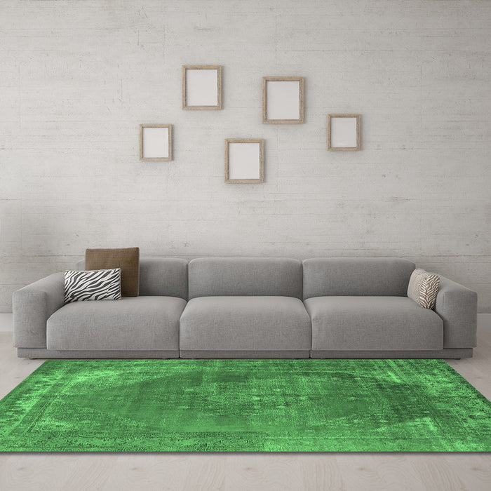 Machine Washable Oriental Emerald Green Industrial Area Rugs in a Living Room,, wshurb1847emgrn