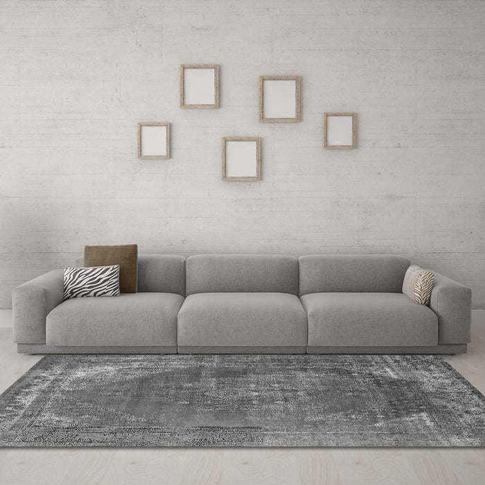 Machine Washable Oriental Gray Industrial Rug in a Living Room,, wshurb1847gry