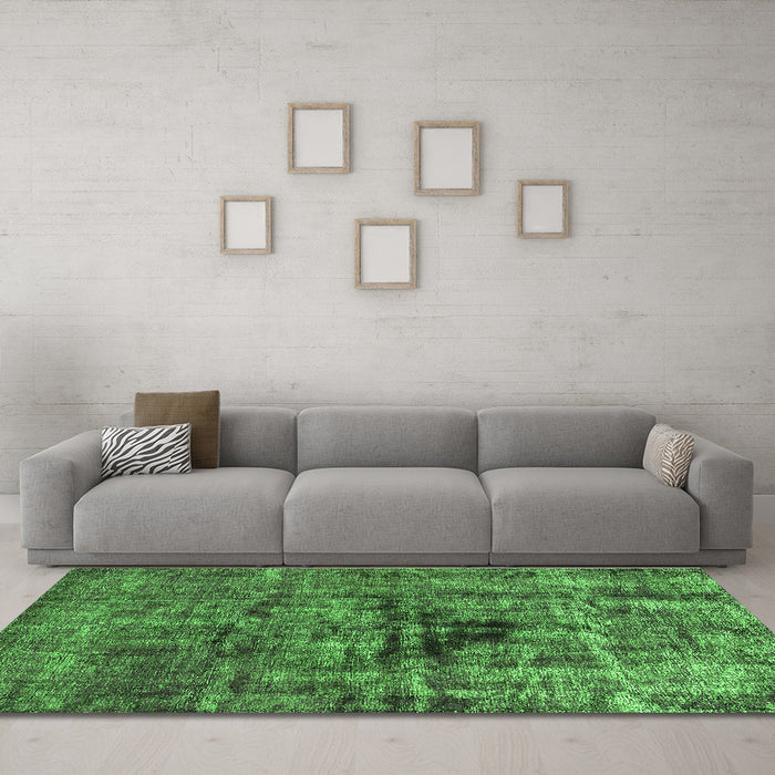 Machine Washable Oriental Green Industrial Area Rugs in a Living Room,, wshurb1851grn