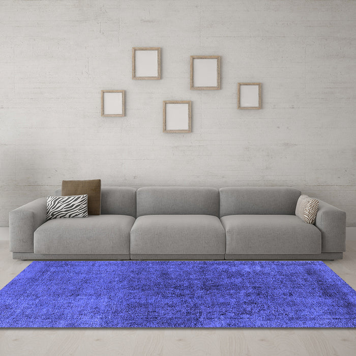 Machine Washable Oriental Blue Industrial Rug in a Living Room, wshurb1853blu