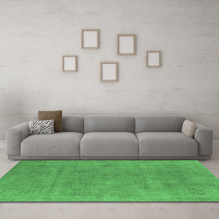 Machine Washable Oriental Emerald Green Industrial Area Rugs in a Living Room,, wshurb1857emgrn