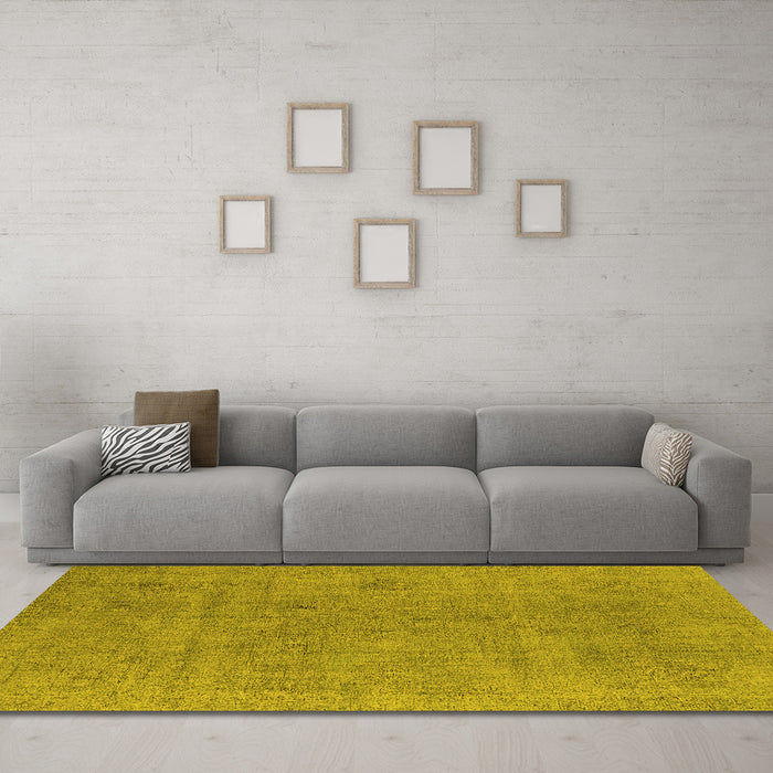 Machine Washable Oriental Yellow Industrial Rug in a Living Room, wshurb1857yw
