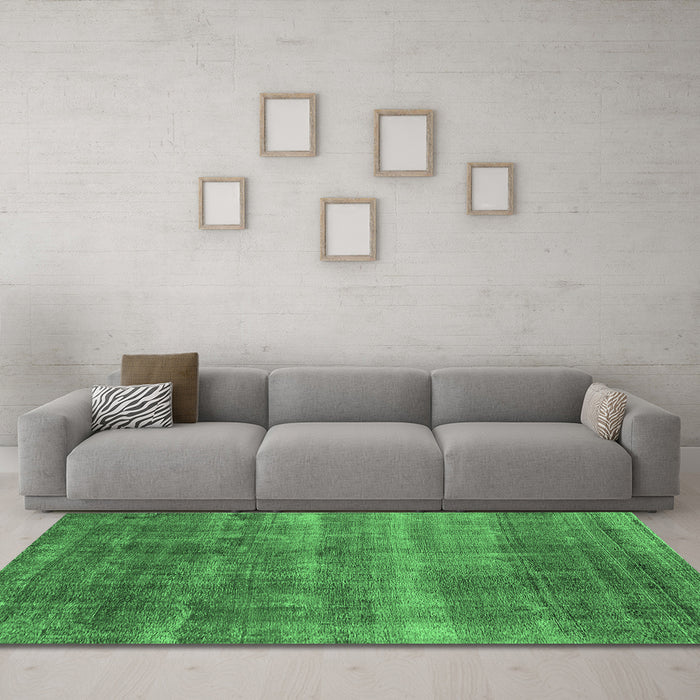 Machine Washable Oriental Emerald Green Industrial Area Rugs in a Living Room,, wshurb1859emgrn